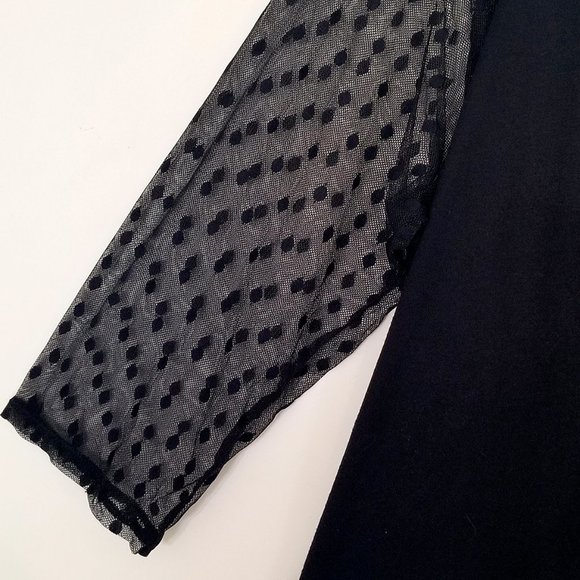 Torrid Black Raglan Blouse with Polka Dot Mesh 3/4 Sleeves - Size 4 - Picture 3 of 5